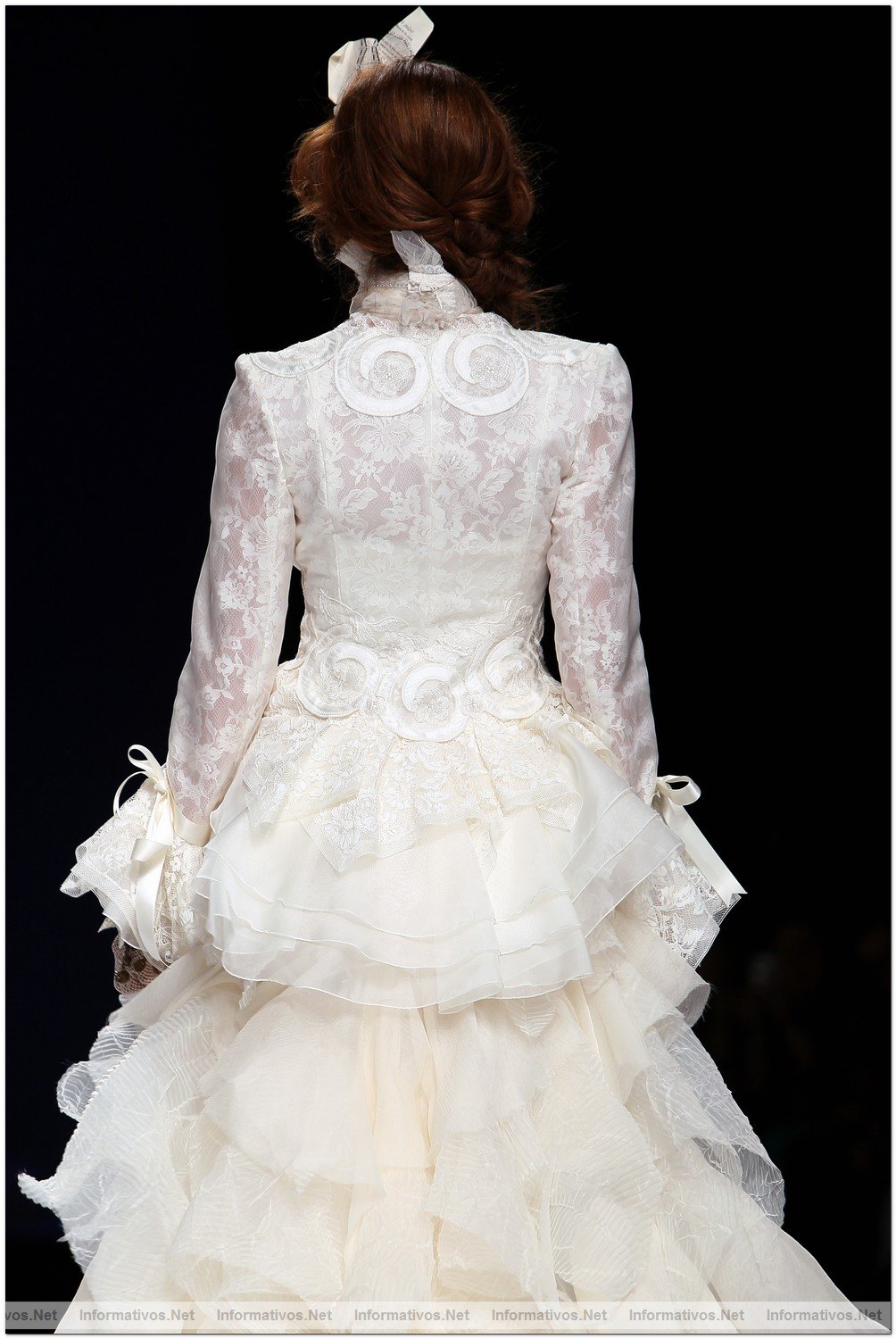 BCN Gaudi Novias MAY012.- Coleccin Yolan Cris 2013