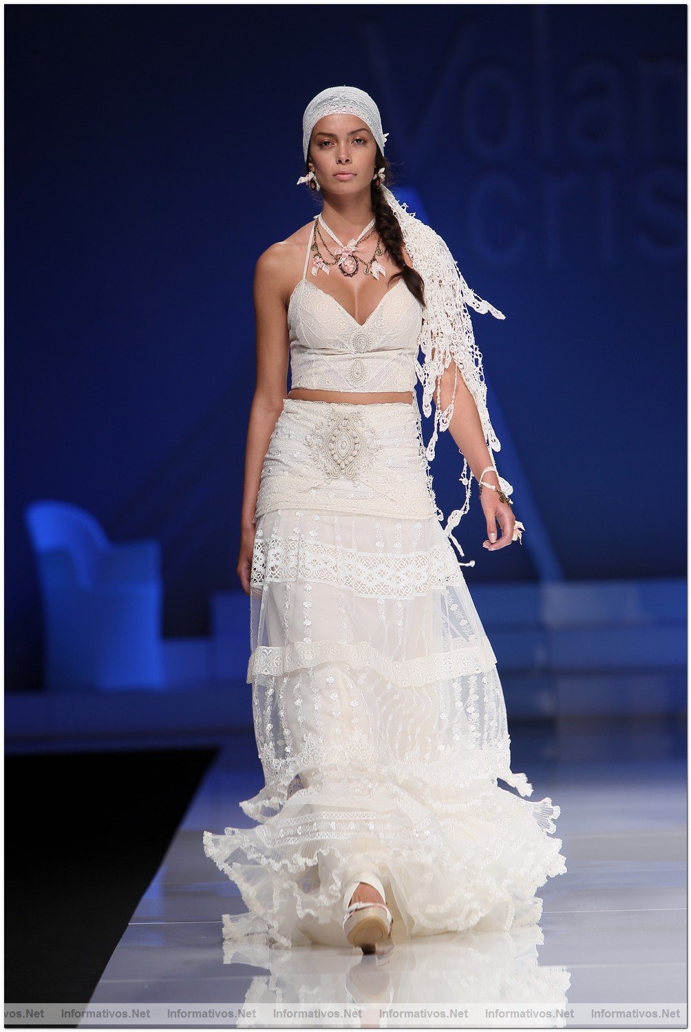 BCN Gaudi Novias MAY012.- Coleccin Yolan Cris 2013