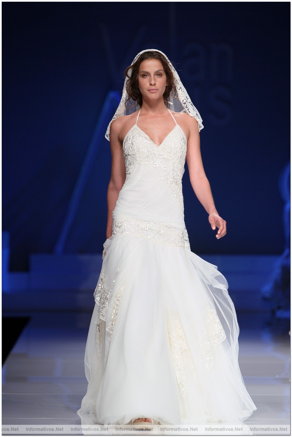 BCN Gaudi Novias MAY012.- Coleccin Yolan Cris 2013