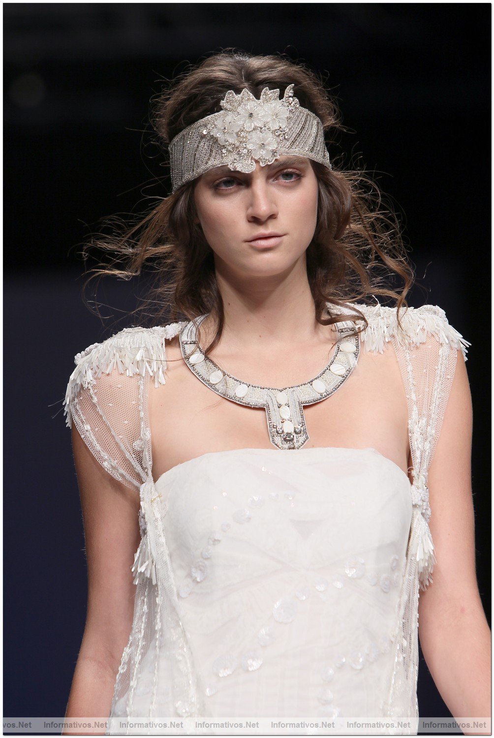 BCN Gaudi Novias MAY012.- Coleccin Yolan Cris 2013