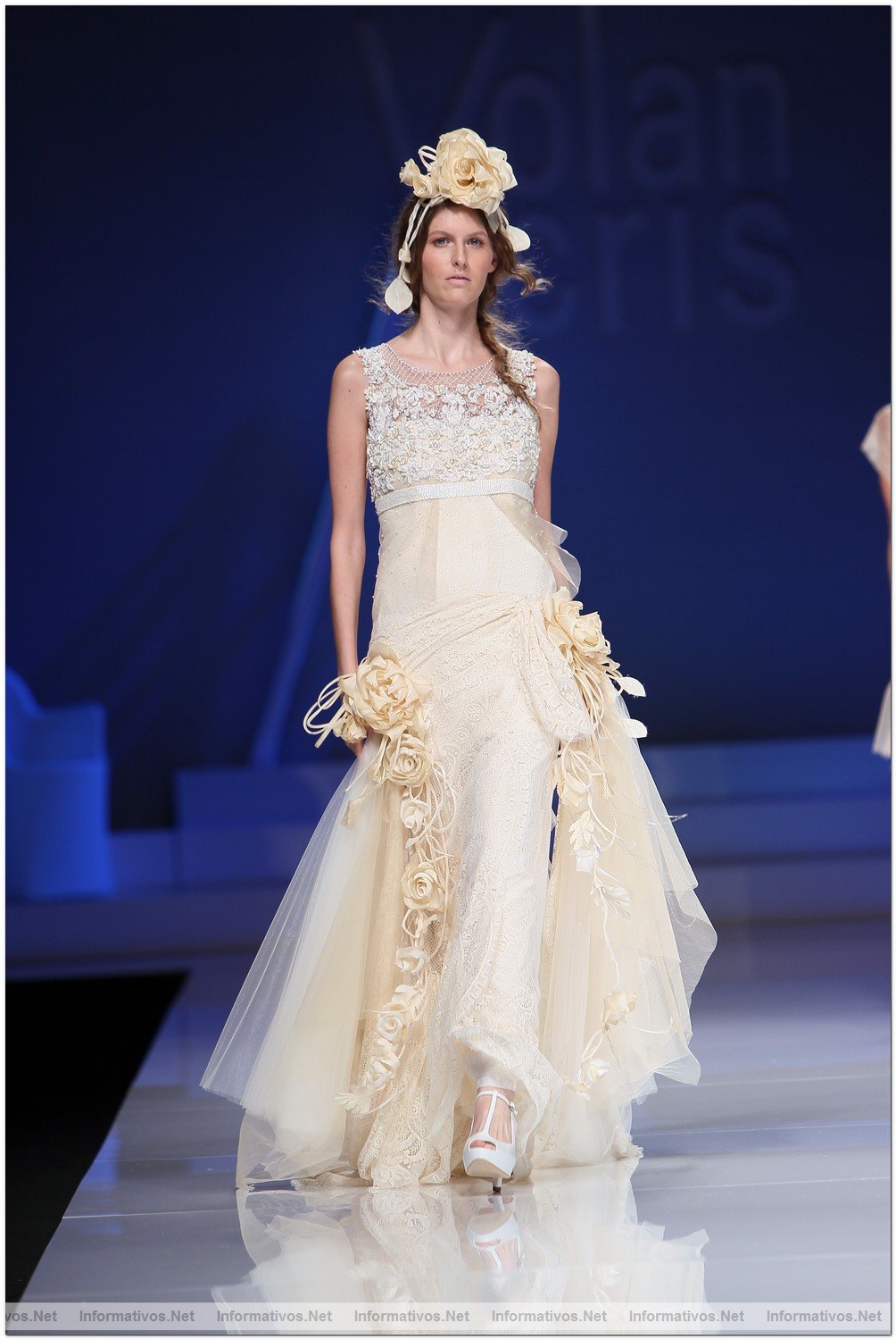 BCN Gaudi Novias MAY012.- Coleccin Yolan Cris 2013