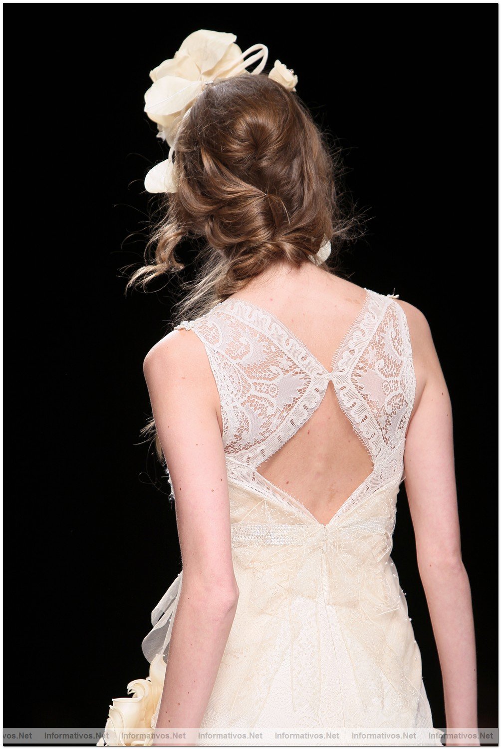 BCN Gaudi Novias MAY012.- Coleccin Yolan Cris 2013