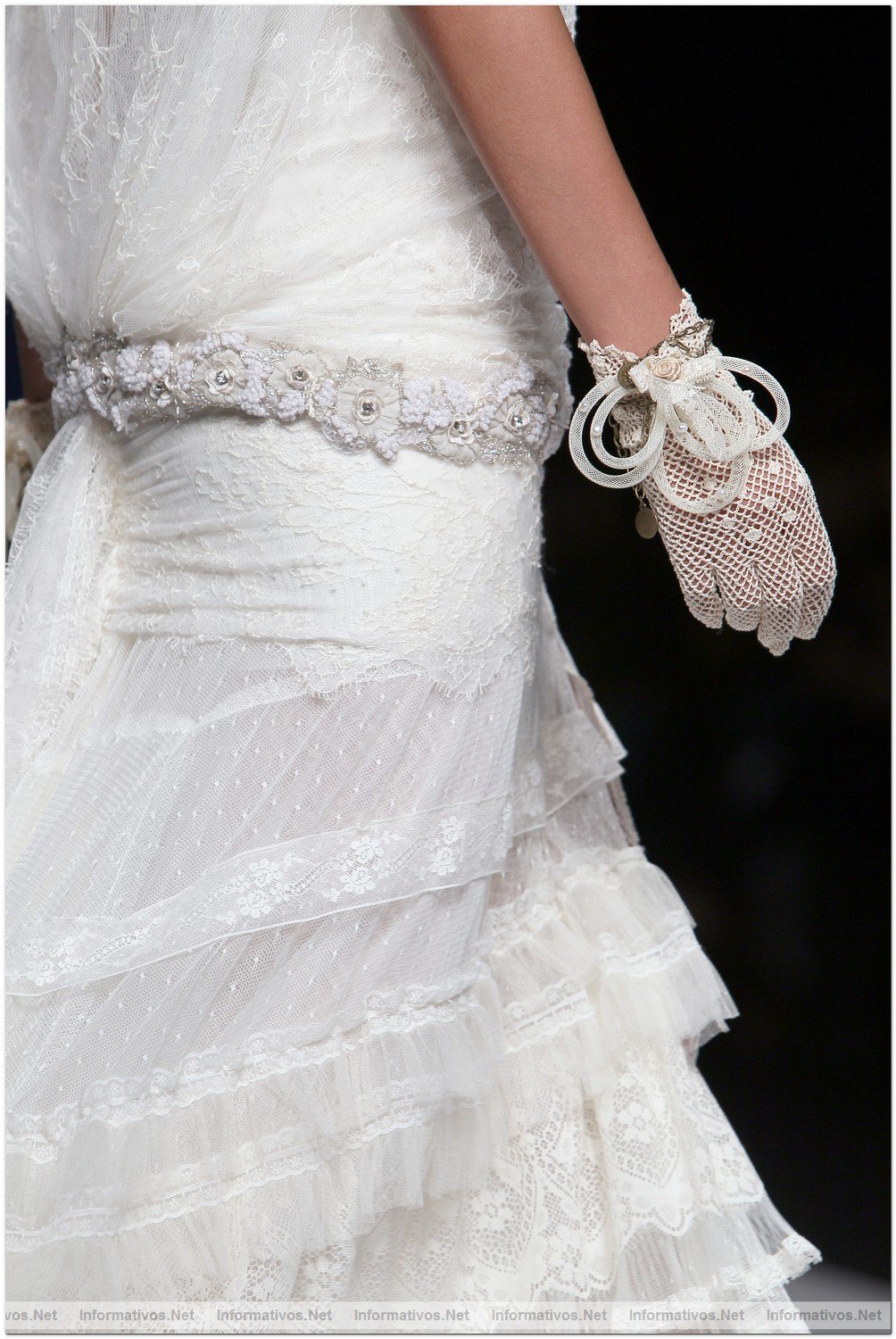 BCN Gaudi Novias MAY012.- Coleccin Yolan Cris 2013