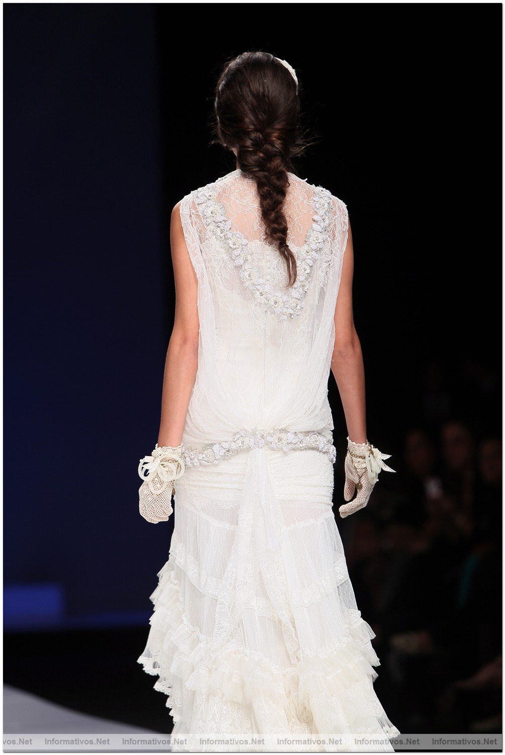 BCN Gaudi Novias MAY012.- Coleccin Yolan Cris 2013