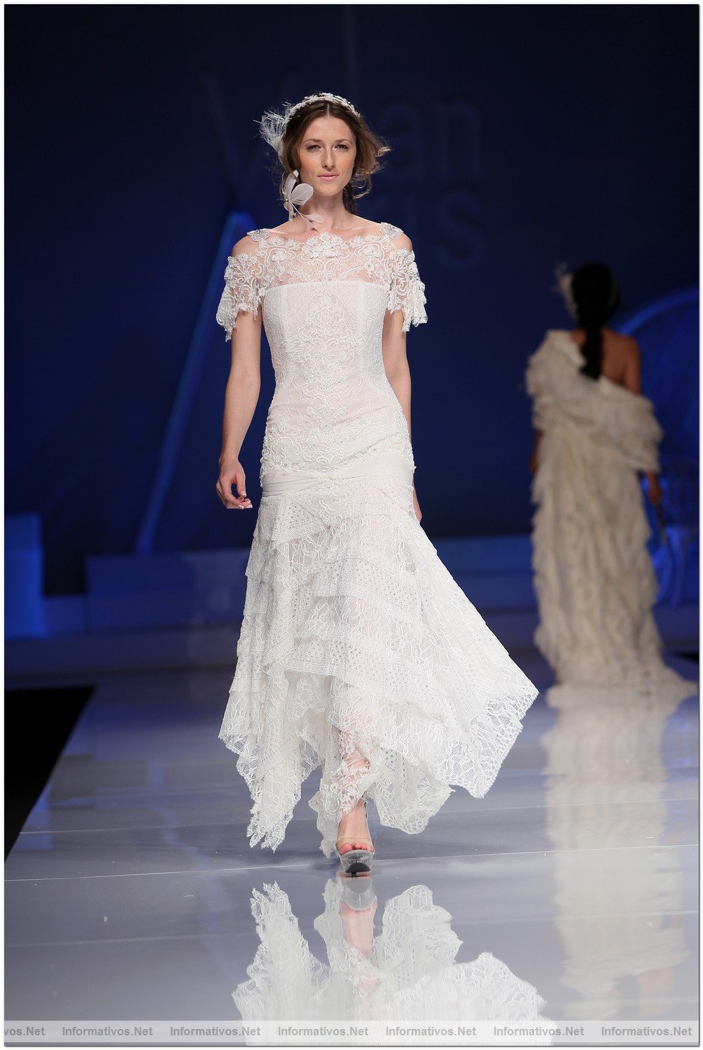 BCN Gaudi Novias MAY012.- Coleccin Yolan Cris 2013