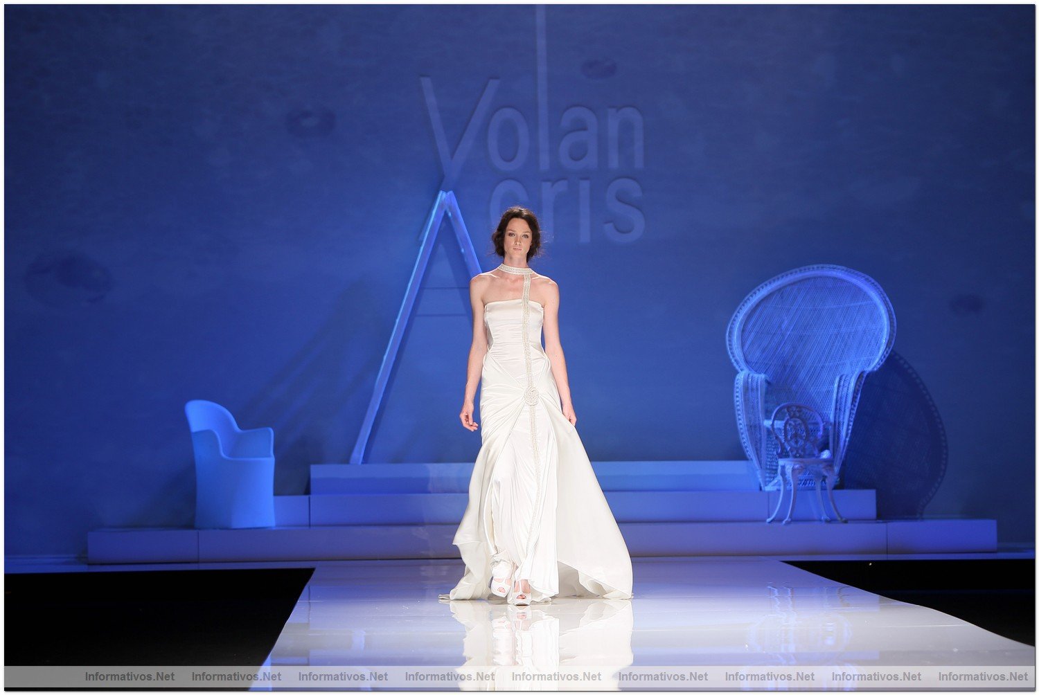 BCN Gaudi Novias MAY012.- Coleccin Yolan Cris 2013