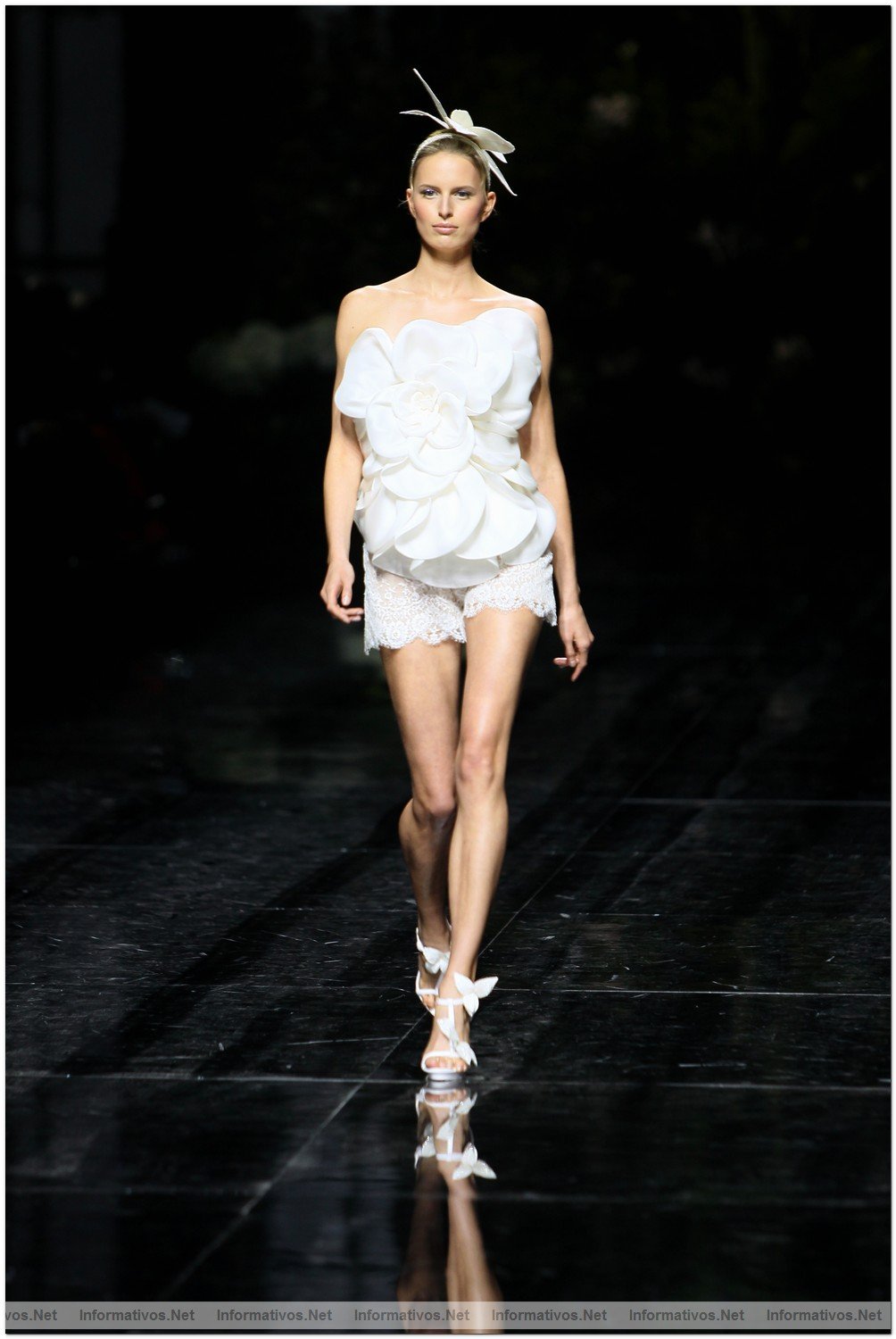 BCN Gaudi Novias MAY012.- Colecci�n Pronovias 2013