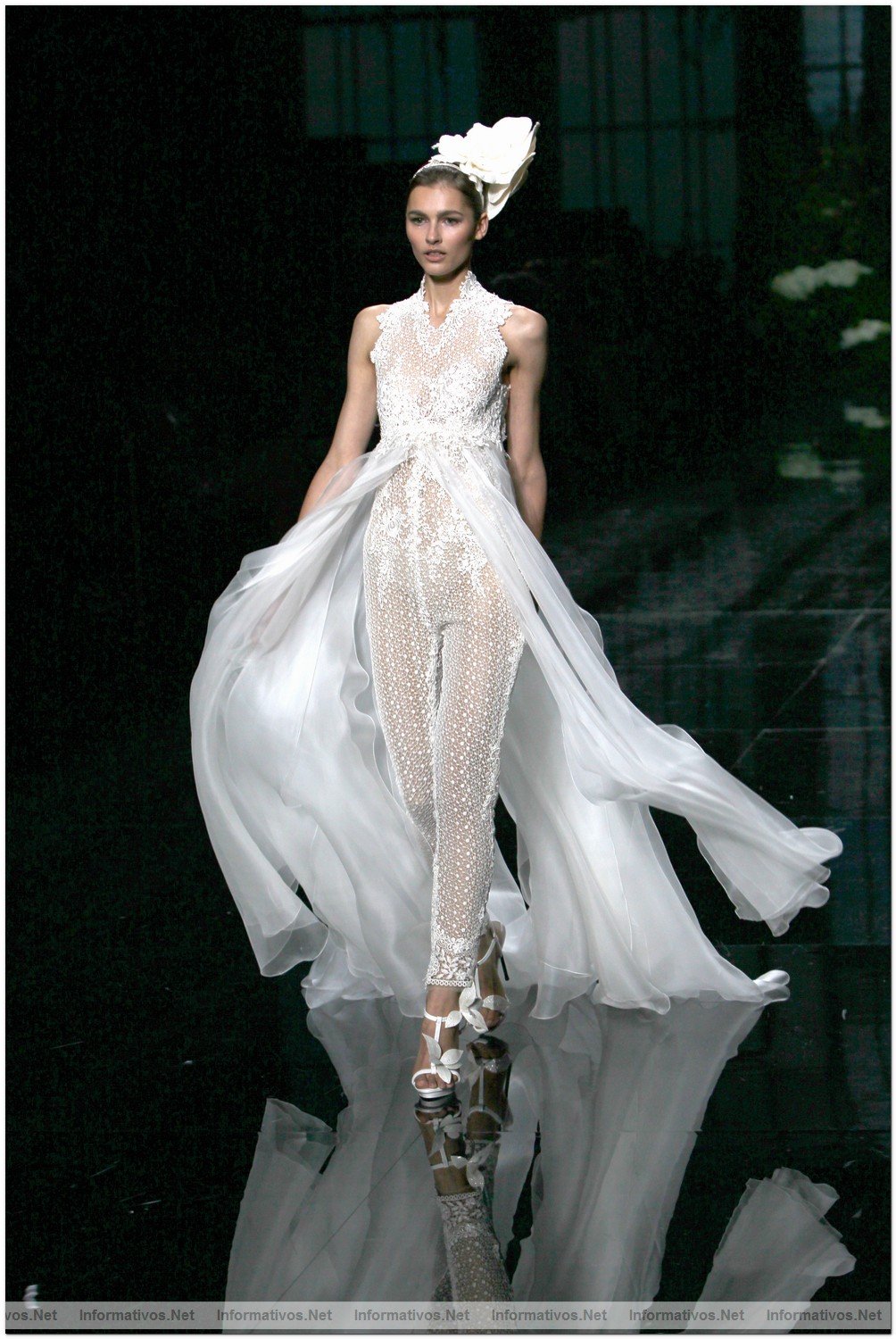 BCN Gaudi Novias MAY012.- Colecci�n Pronovias 2013