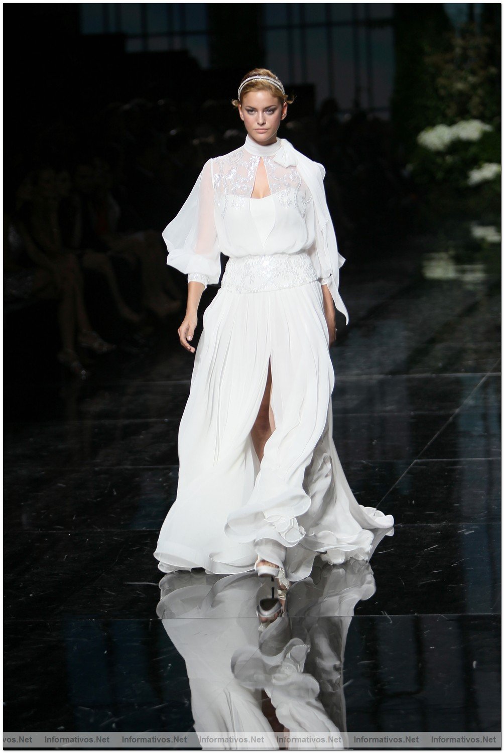 BCN Gaudi Novias MAY012.- Colecci�n Pronovias 2013