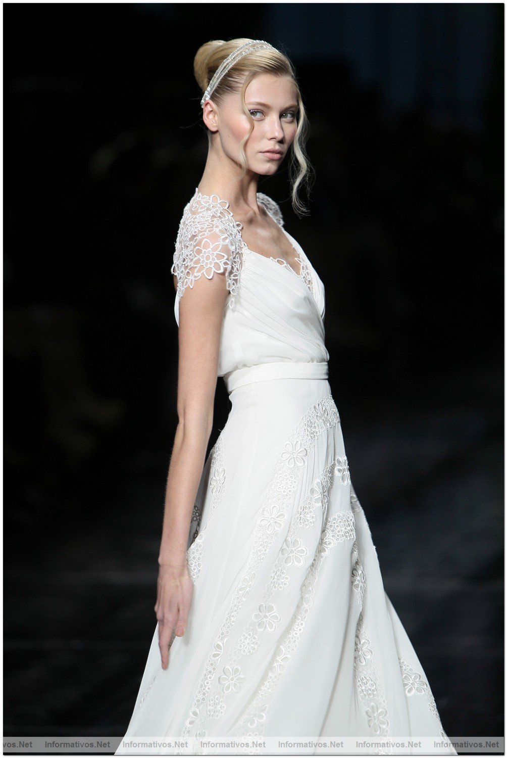 BCN Gaudi Novias MAY012.- Colecci�n Pronovias 2013