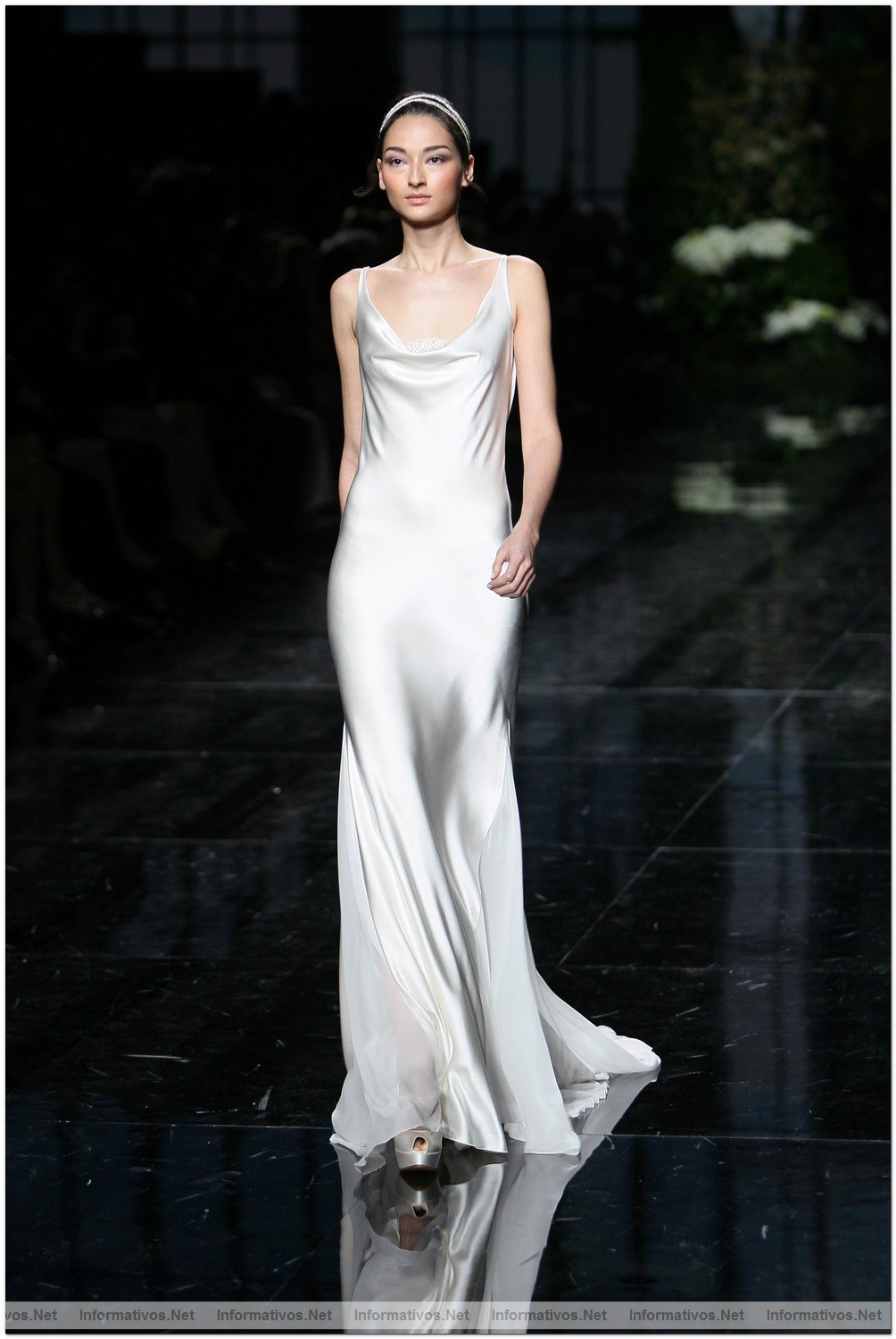 BCN Gaudi Novias MAY012.- Colecci�n Pronovias 2013