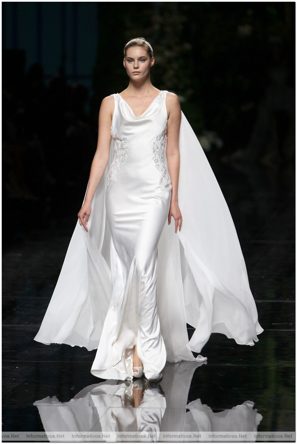 BCN Gaudi Novias MAY012.- Colecci�n Pronovias 2013