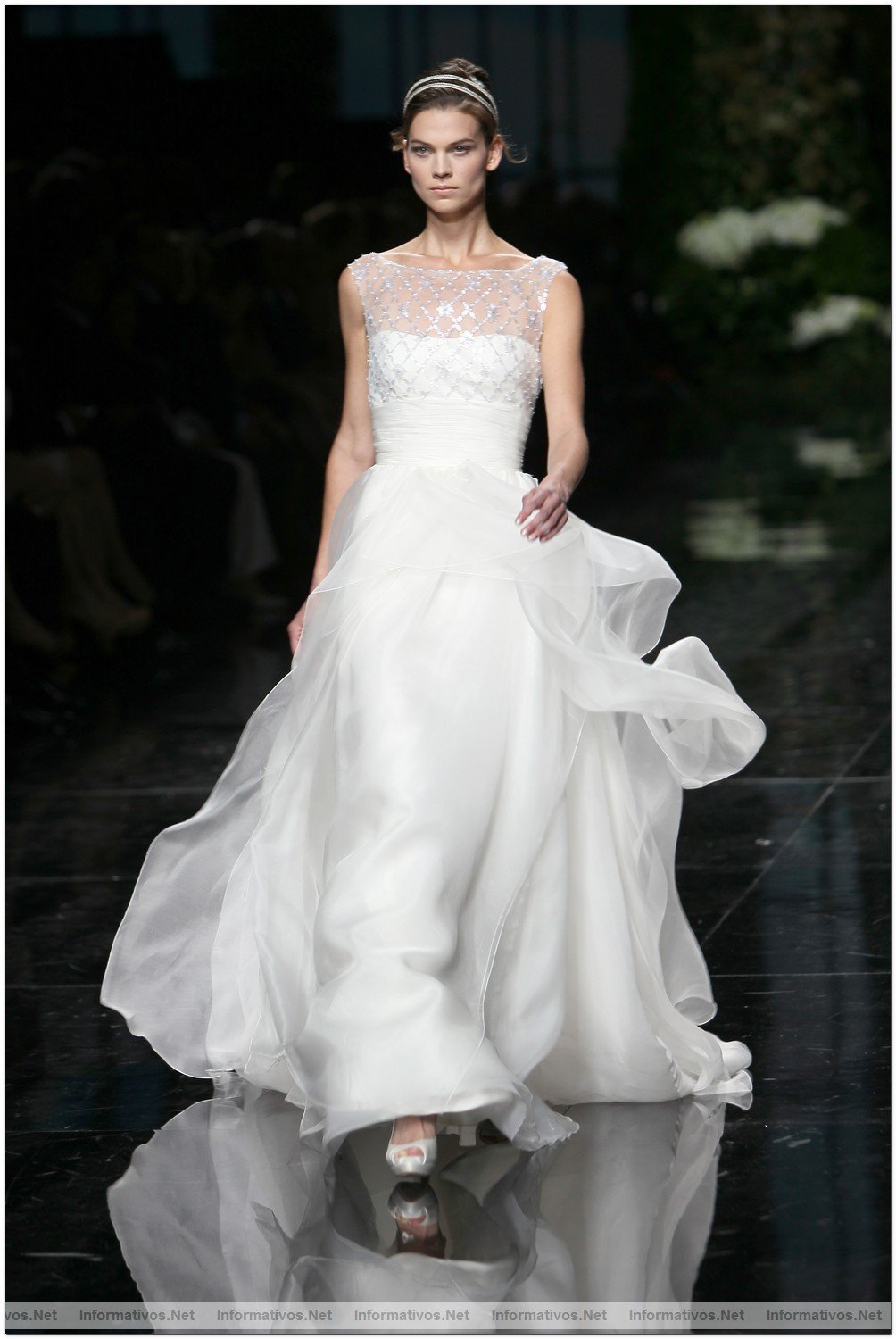 BCN Gaudi Novias MAY012.- Colecci�n Pronovias 2013