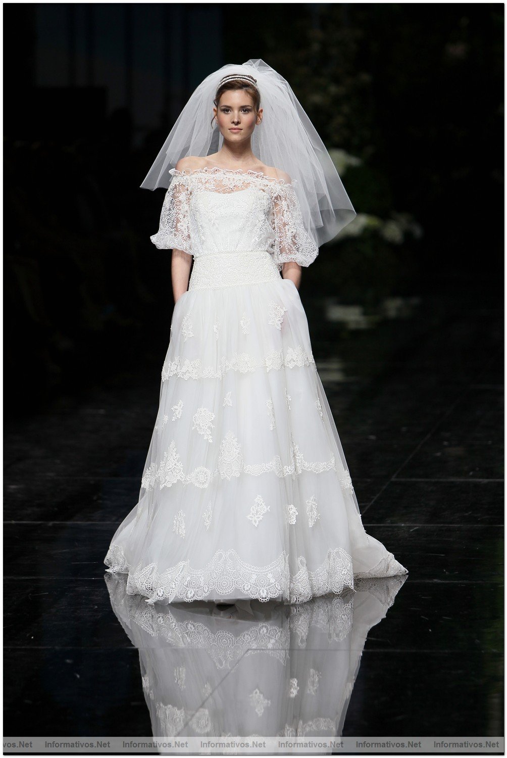 BCN Gaudi Novias MAY012.- Colecci�n Pronovias 2013