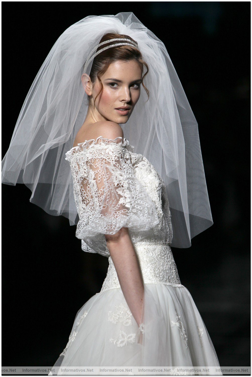 BCN Gaudi Novias MAY012.- Colecci�n Pronovias 2013