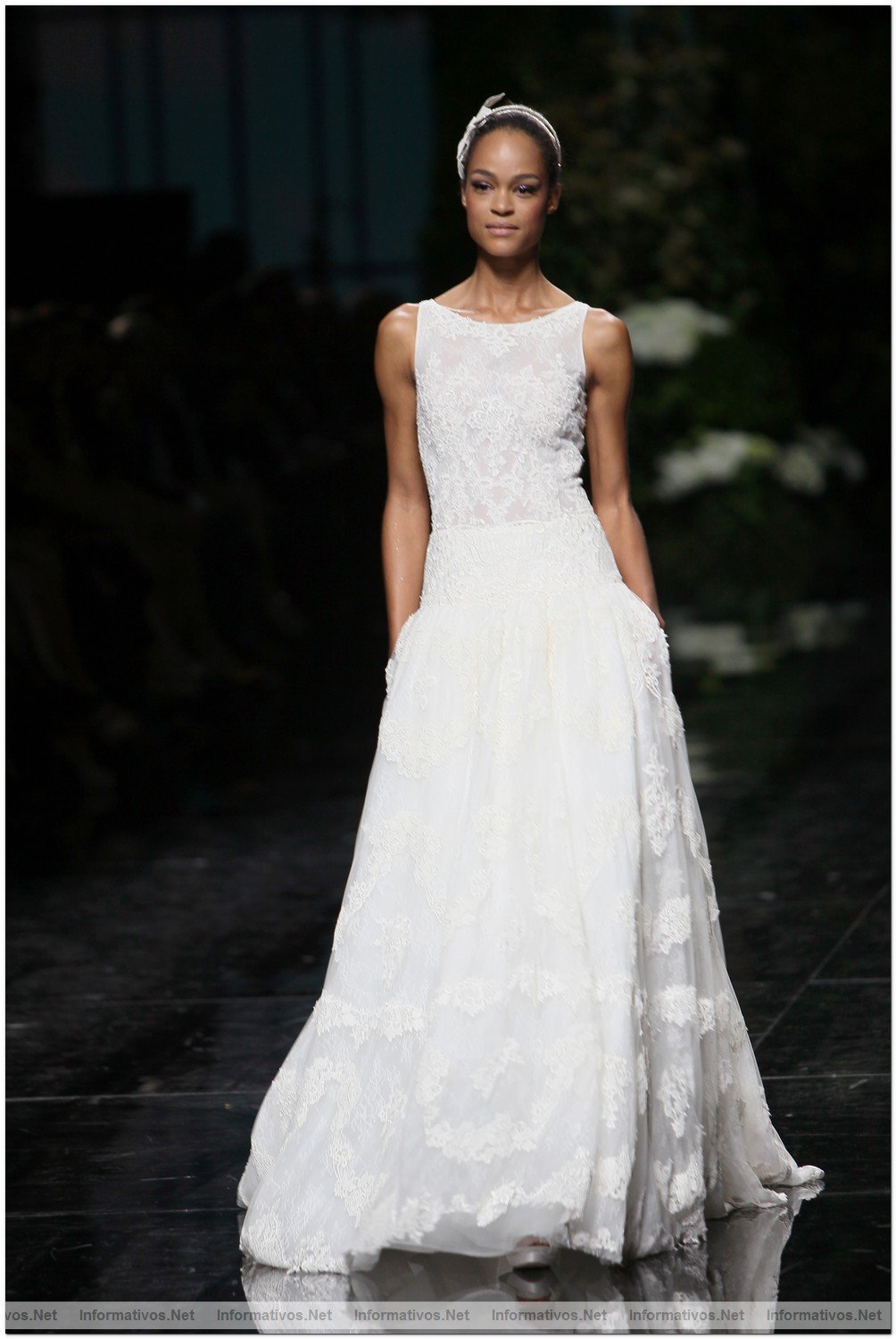 BCN Gaudi Novias MAY012.- Colecci�n Pronovias 2013