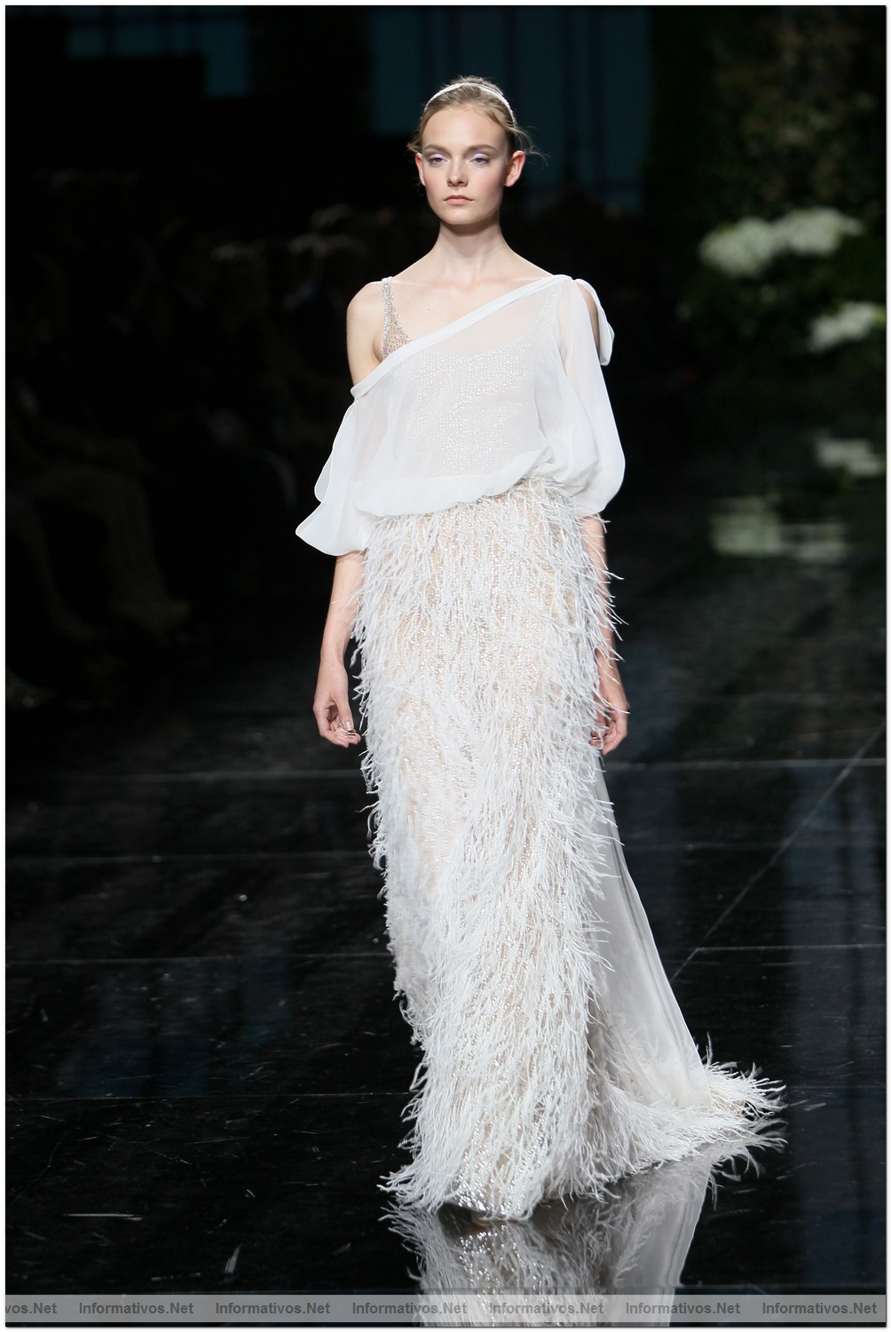 BCN Gaudi Novias MAY012.- Colecci�n Pronovias 2013