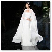 :: Pulse para Ampliar :: BCN Gaudi Novias MAY012.- Colección Pronovias 2013
