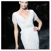 :: Pulse para Ampliar :: BCN Gaudi Novias MAY012.- Colección Pronovias 2013