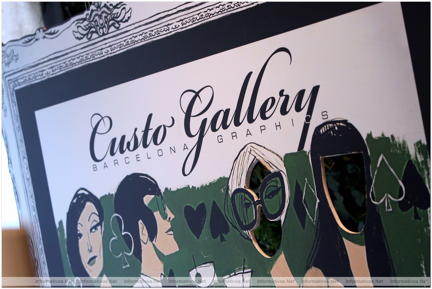BCN7JUN012.- Custo Gallery Barcelona, un recorrido por la esencia del backstage de la marca