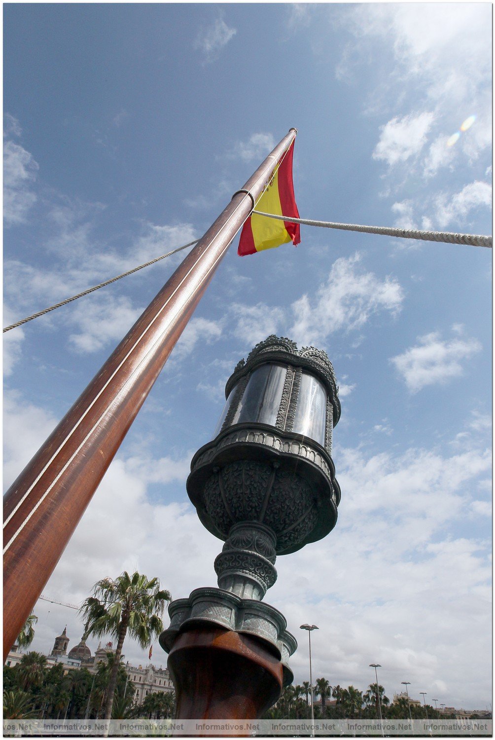 BCN11JUN012.- El galen La Pepa se echa a la mar en homenaje al espritu liberal de la Constitucin de 1812 y recrea la vida a bordo de hace 3 siglos.