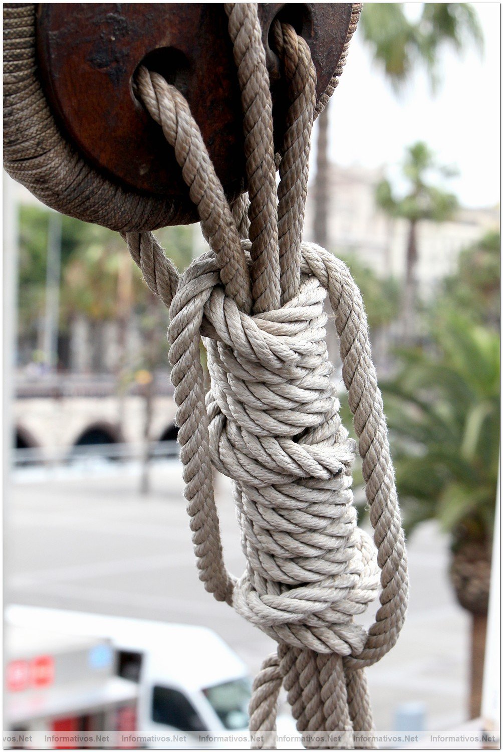 BCN11JUN012.- El galen La Pepa se echa a la mar en homenaje al espritu liberal de la Constitucin de 1812 y recrea la vida a bordo de hace 3 siglos.