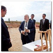 :: Pulse para Ampliar :: Martorell-10JUL012.- Audi Tooling Barcelona coloca la primera piedra de sus nuevas instalaciones en Martorell