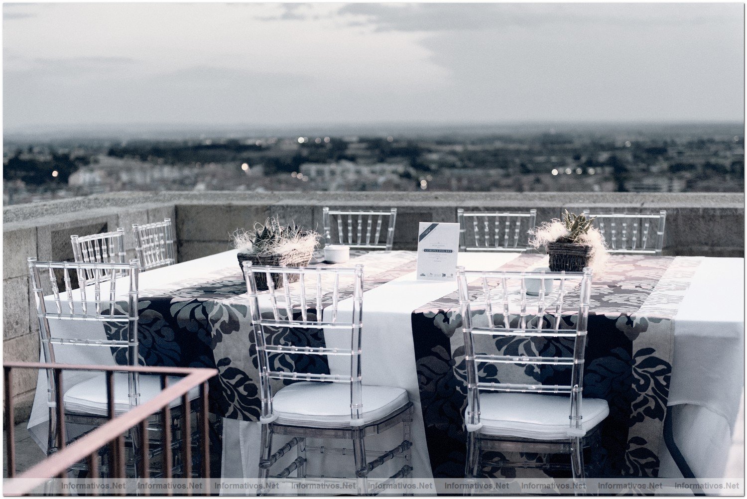 Corona del Rei, en Lérida, ha sido el punto de encuentro de los 11 restaurantes y bares participantes desde el que han dado a conocer las últimas novedades gastronómicas y sus platos más emblemáticos del 4 al 15 de julio en la diáfana y elevada terraza del Castell del Rei.