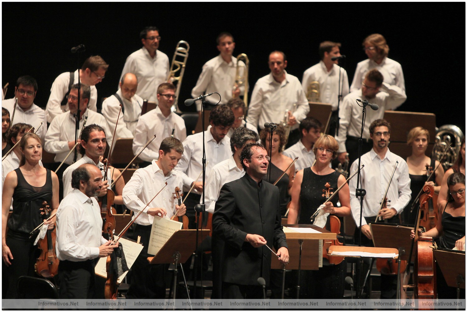 22AGO012.- Recital Lírico Jonas Kaufmann - Festival Castell de Peralada; Auditorio Parque del Castillo: el tenor Jonas Kaufmann acompañado por la Orquesta de Cadaqués dirigida por Jochen Rieder. Sus cinco bises dan idea del éxito de su interpretación