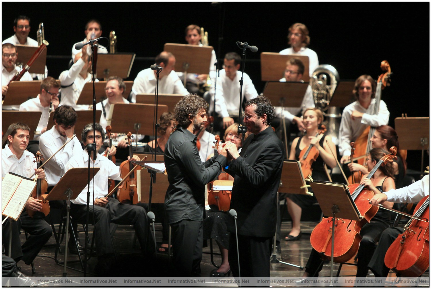 22AGO012.- Recital Lírico Jonas Kaufmann - Festival Castell de Peralada; Auditorio Parque del Castillo: el tenor Jonas Kaufmann acompañado por la Orquesta de Cadaqués dirigida por Jochen Rieder. Sus cinco bises dan idea del éxito de su interpretación