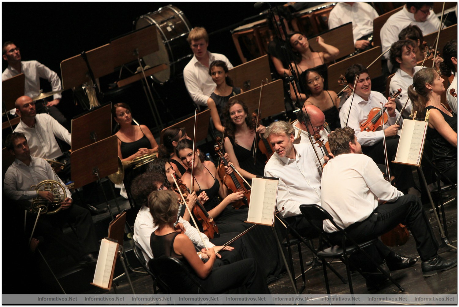 22AGO012.- Recital Lírico Jonas Kaufmann - Festival Castell de Peralada; Auditorio Parque del Castillo: el tenor Jonas Kaufmann acompañado por la Orquesta de Cadaqués dirigida por Jochen Rieder. Sus cinco bises dan idea del éxito de su interpretación