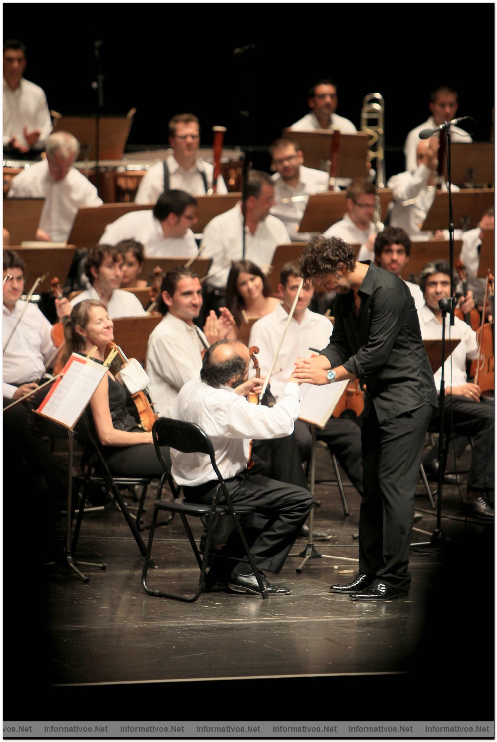 22AGO012.- Recital Lírico Jonas Kaufmann - Festival Castell de Peralada; Auditorio Parque del Castillo: el tenor Jonas Kaufmann acompañado por la Orquesta de Cadaqués dirigida por Jochen Rieder. Sus cinco bises dan idea del éxito de su interpretación