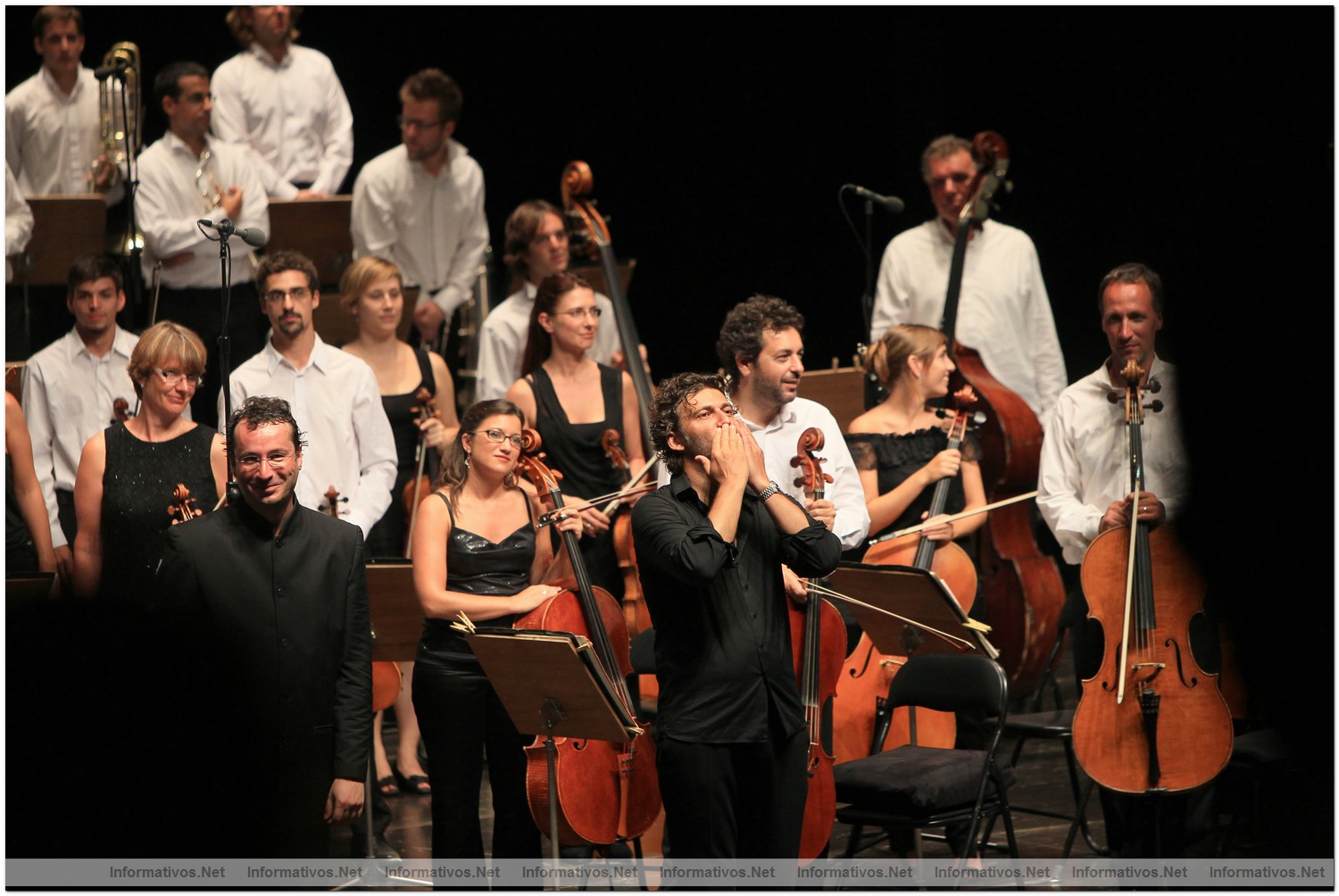 22AGO012.- Recital Lírico Jonas Kaufmann - Festival Castell de Peralada; Auditorio Parque del Castillo: el tenor Jonas Kaufmann acompañado por la Orquesta de Cadaqués dirigida por Jochen Rieder. Sus cinco bises dan idea del éxito de su interpretación