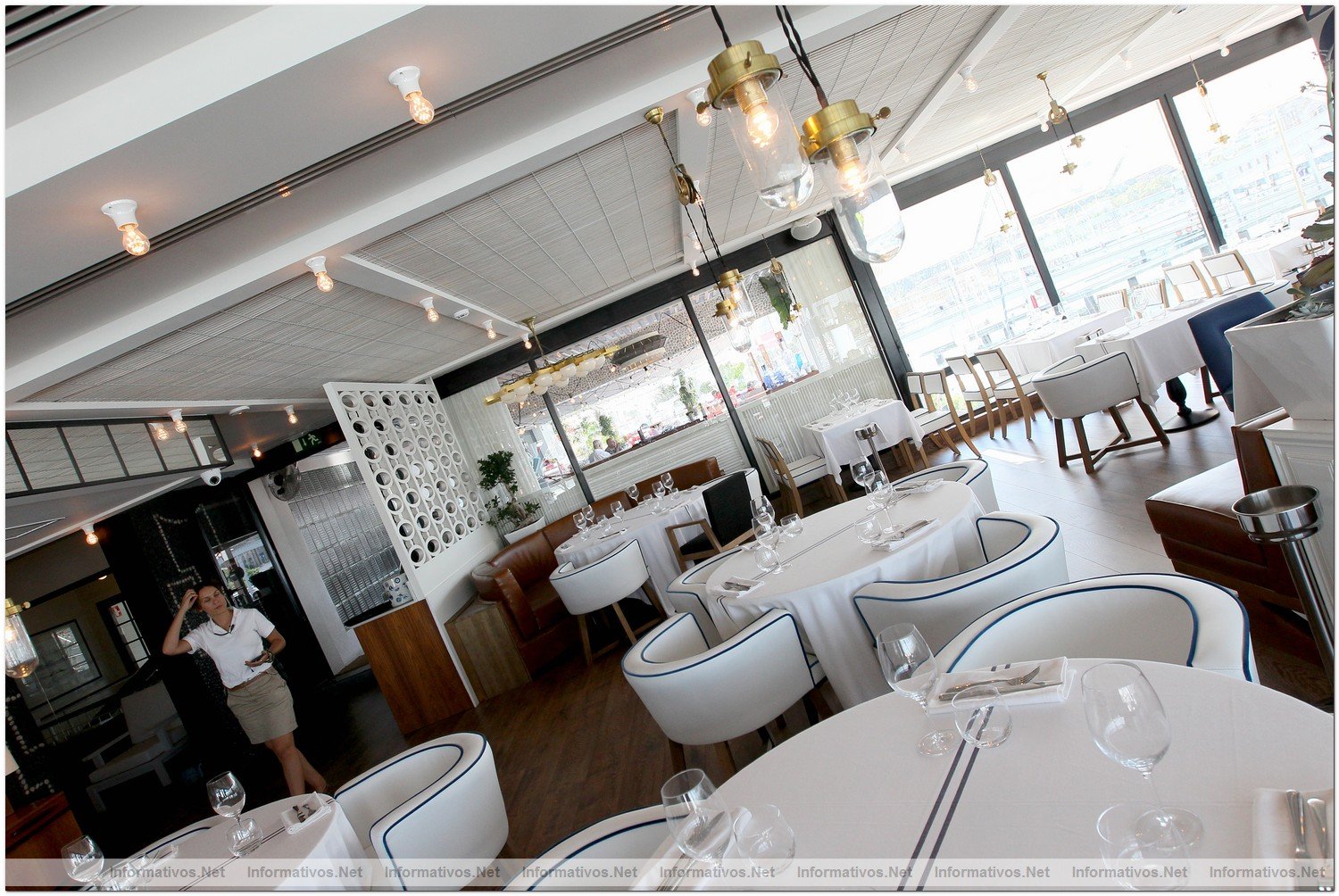 BCNSEP2012.- Restaurante Maritim, junto al Real Club Naútico de Barcelona.