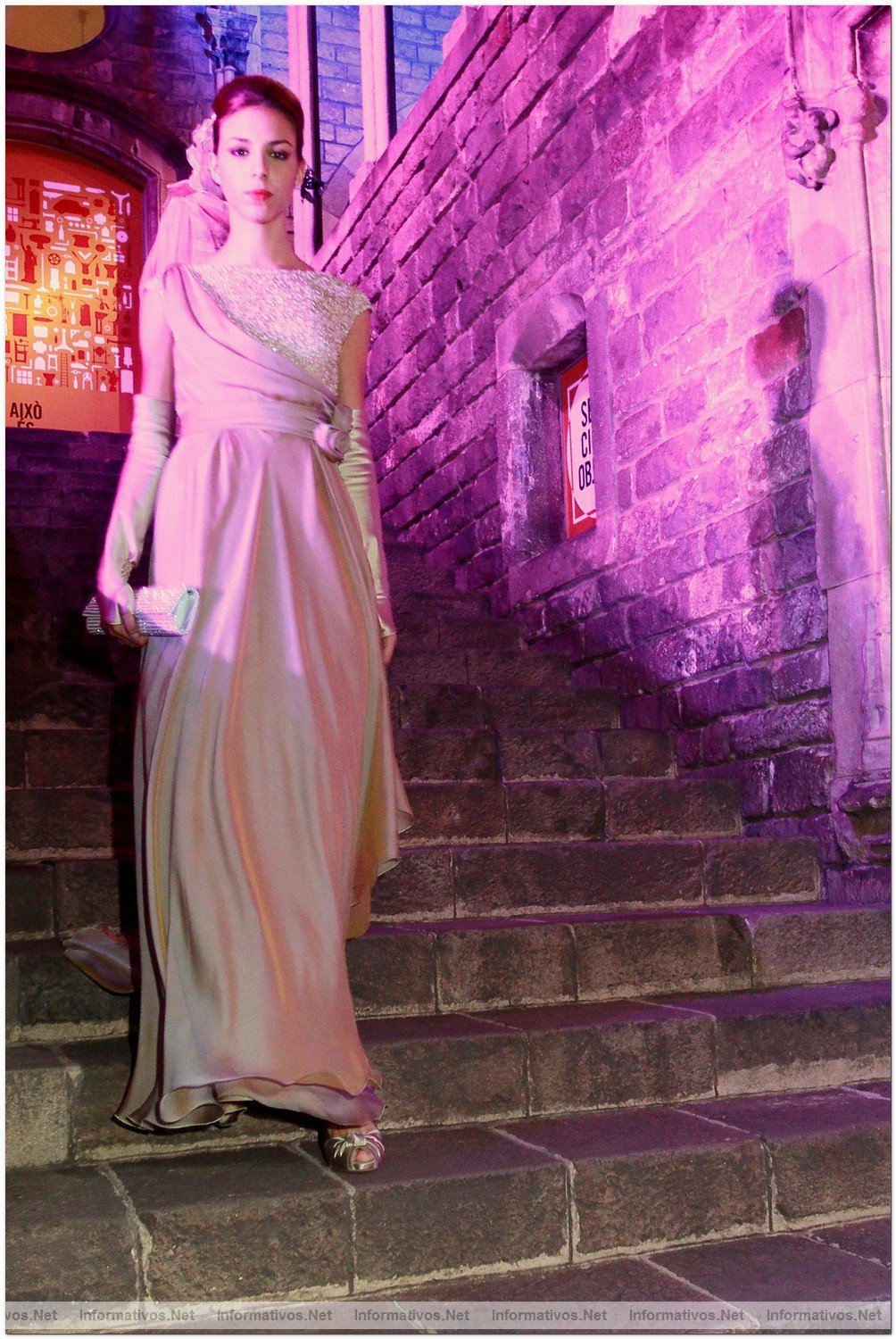 BCN06OCT012.- Desfile Colors al Gotic: diseño de Teresa Ripoll