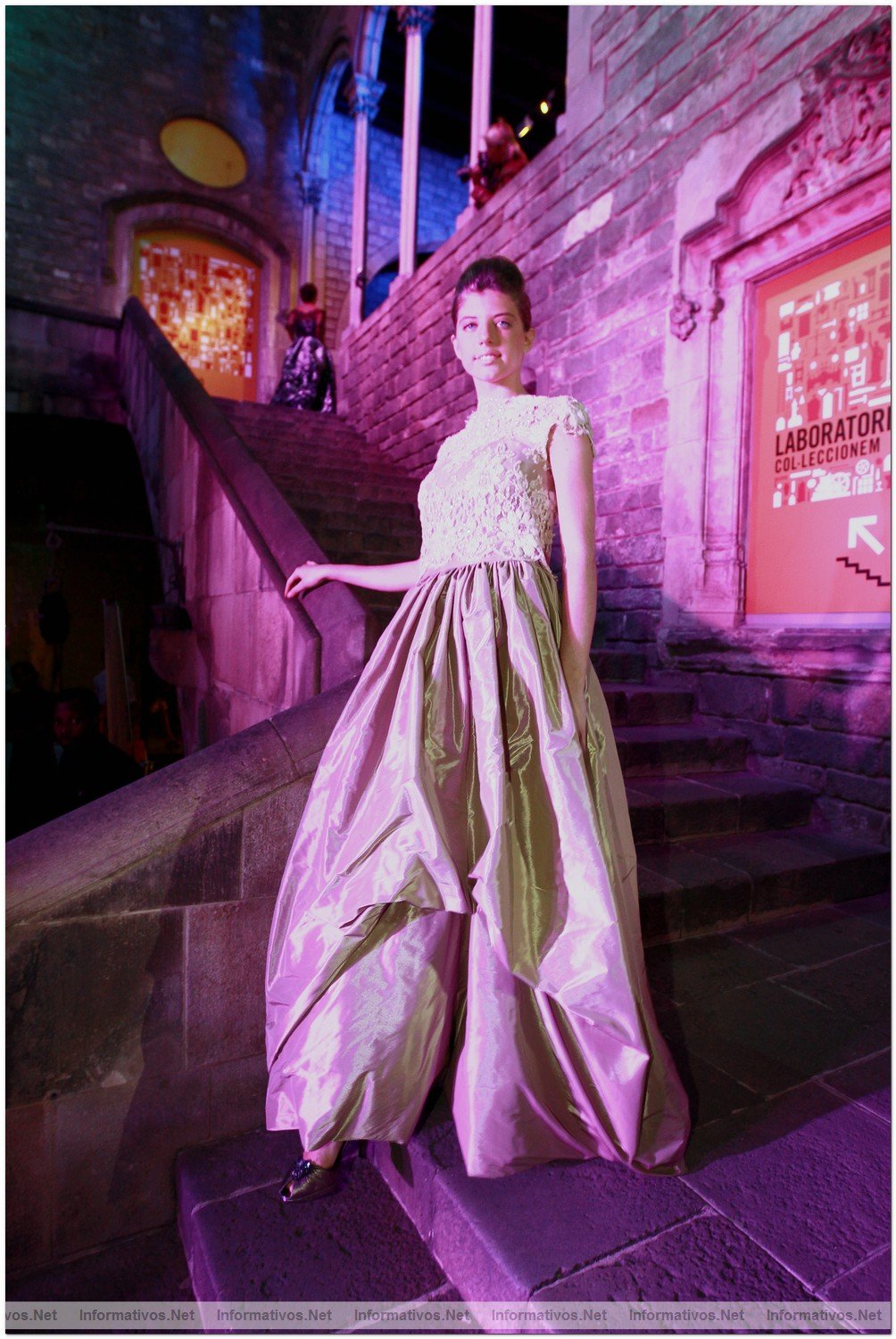BCN06OCT012.- Desfile Colors al Gotic: diseño de Piedad Rodríguez