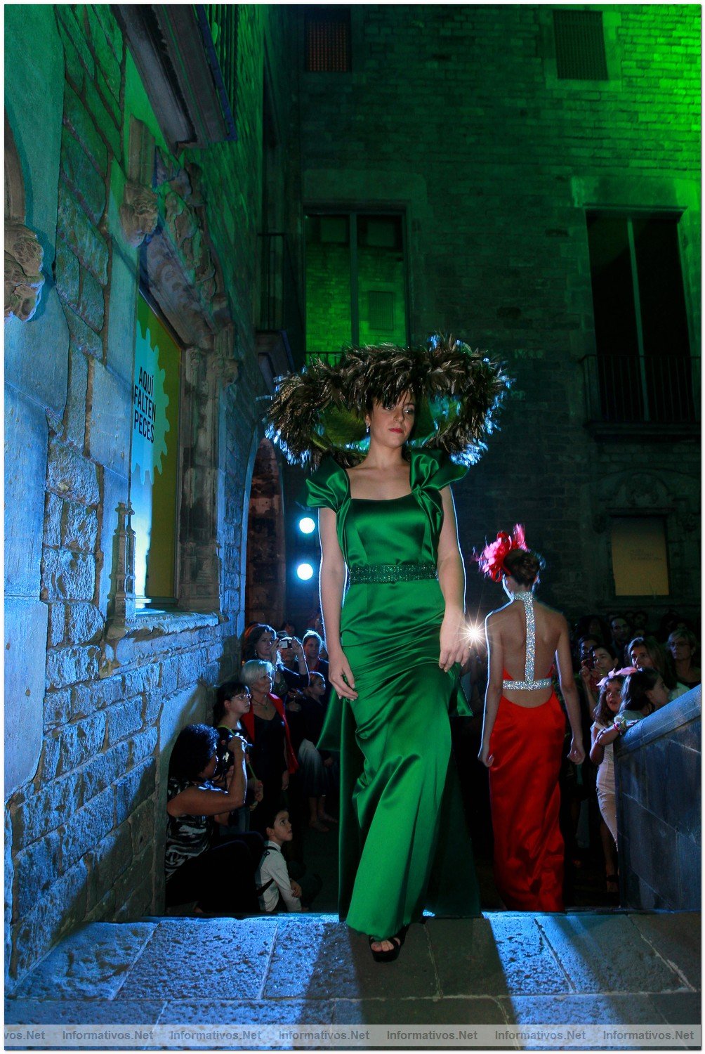 BCN06OCT012.- Desfile Colors al Gotic: diseño de Gema R. Pares by Mireia Argente
