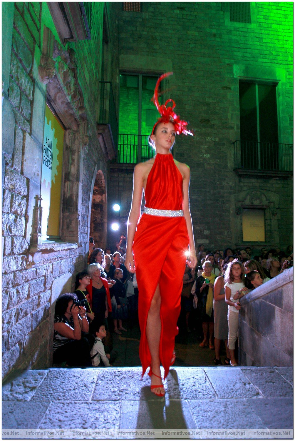 BCN06OCT012.- Desfile Colors al Gotic: diseño de Gema R. Pares by Mireia Argente