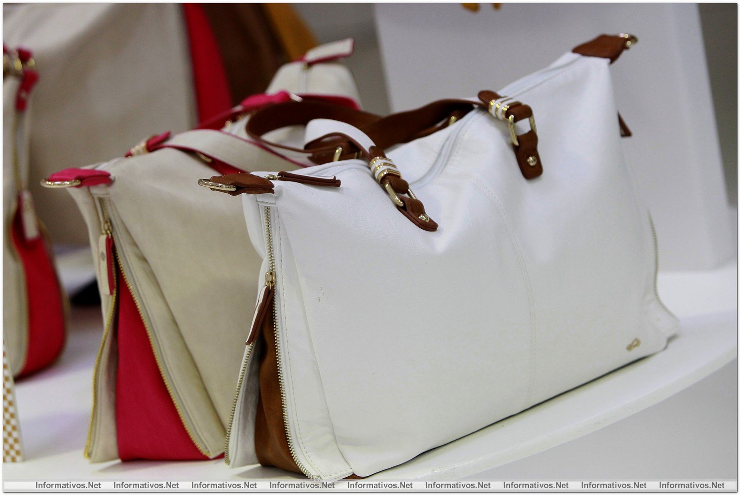 BCNOCT012.- Avance de la próxima temporada de la firma de bolsos, maletas y complementos Carpisa 