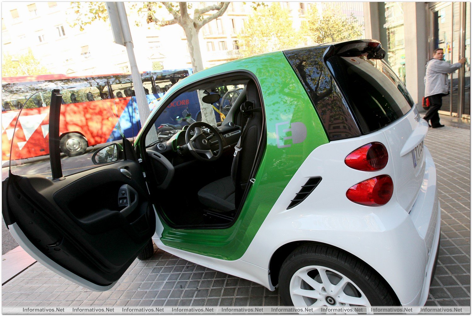 BCN18OCT012.- Probamos el nuevo Smart Fortwo Electric Drive