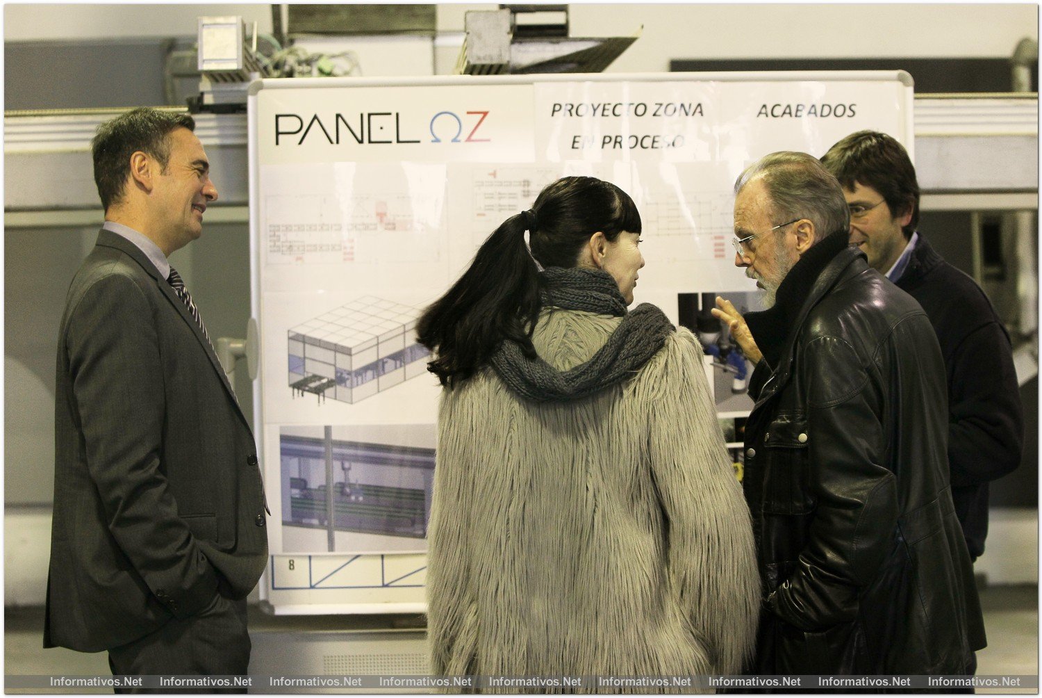 Lliça de Vall - BCN13NOV012.- Visitamos las instalaciones de CIRCA, el centro de I+D donde se diseñan y fabrican los paneles OmegaZeta. Carlos Fradera ejeció de perfecto anfitrón acompañándonos durante todo el recorrido de las instalaciones de CIRCA, comentando los aspectos más técnicos e incidiendo en su labor de apostolado por el I+D como única opción de futuro para las compañías 