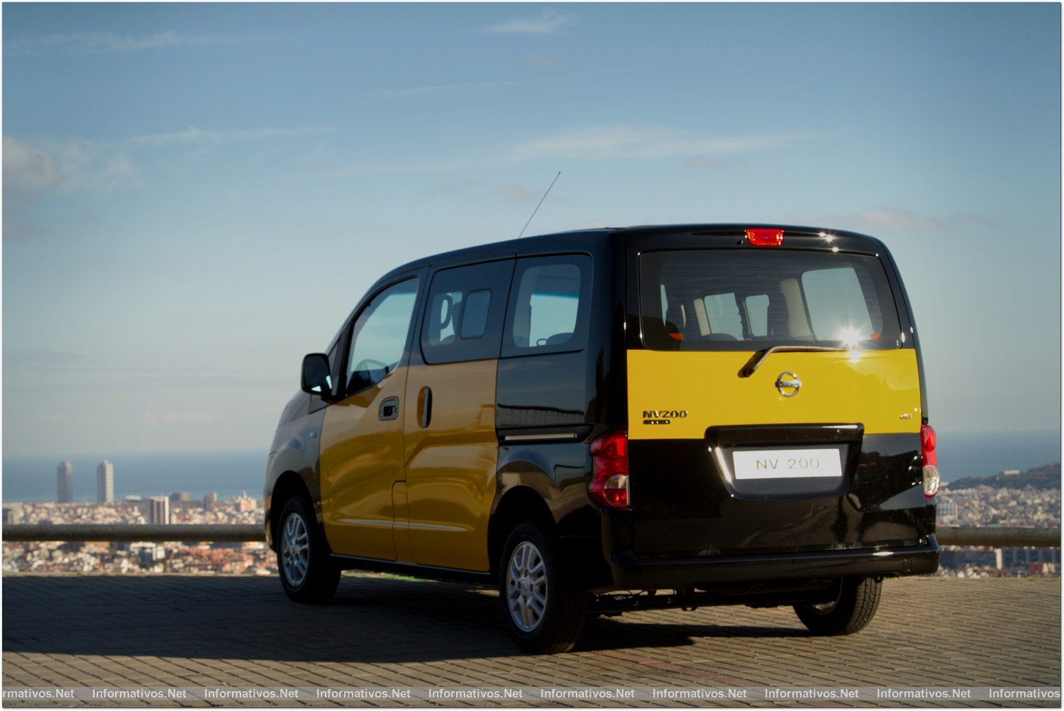 BCN22NOV012.- Nissan ha presentado el NV200 y el e-NV200 como el taxi de nueva generación para la ciudad de Barcelona. 