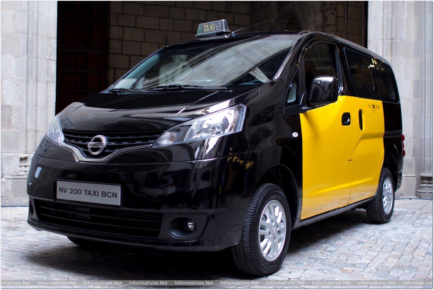 BCN22NOV012.- Nissan ha presentado el NV200 y el e-NV200 como el taxi de nueva generación para la ciudad de Barcelona. 