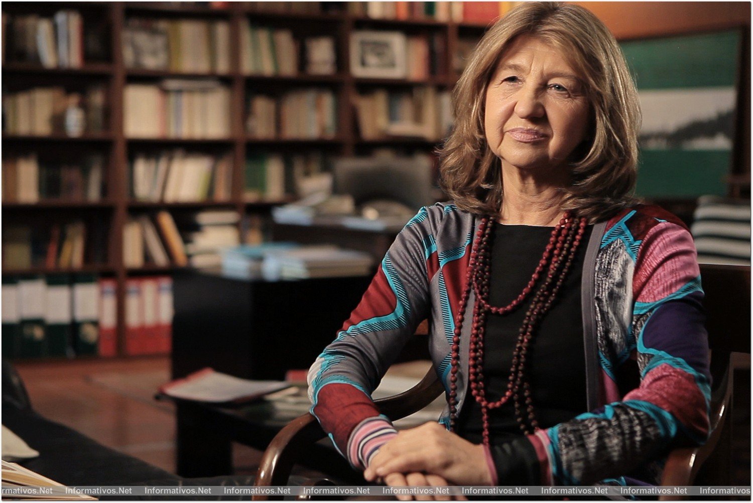 Fotograma de "Las Constituyentes" un documental de Oliva Acosta, que es un homenaje histórico a las Mujeres Parlamentarias en la Legislatura Constituyente