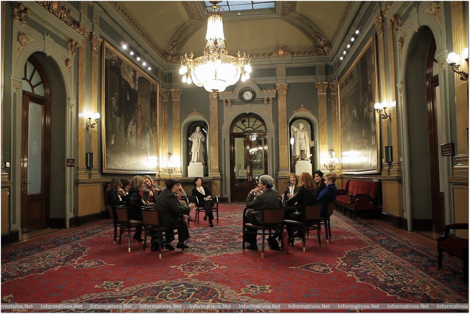 Fotograma de "Las Constituyentes" un documental de Oliva Acosta, que es un homenaje histórico a las Mujeres Parlamentarias en la Legislatura Constituyente