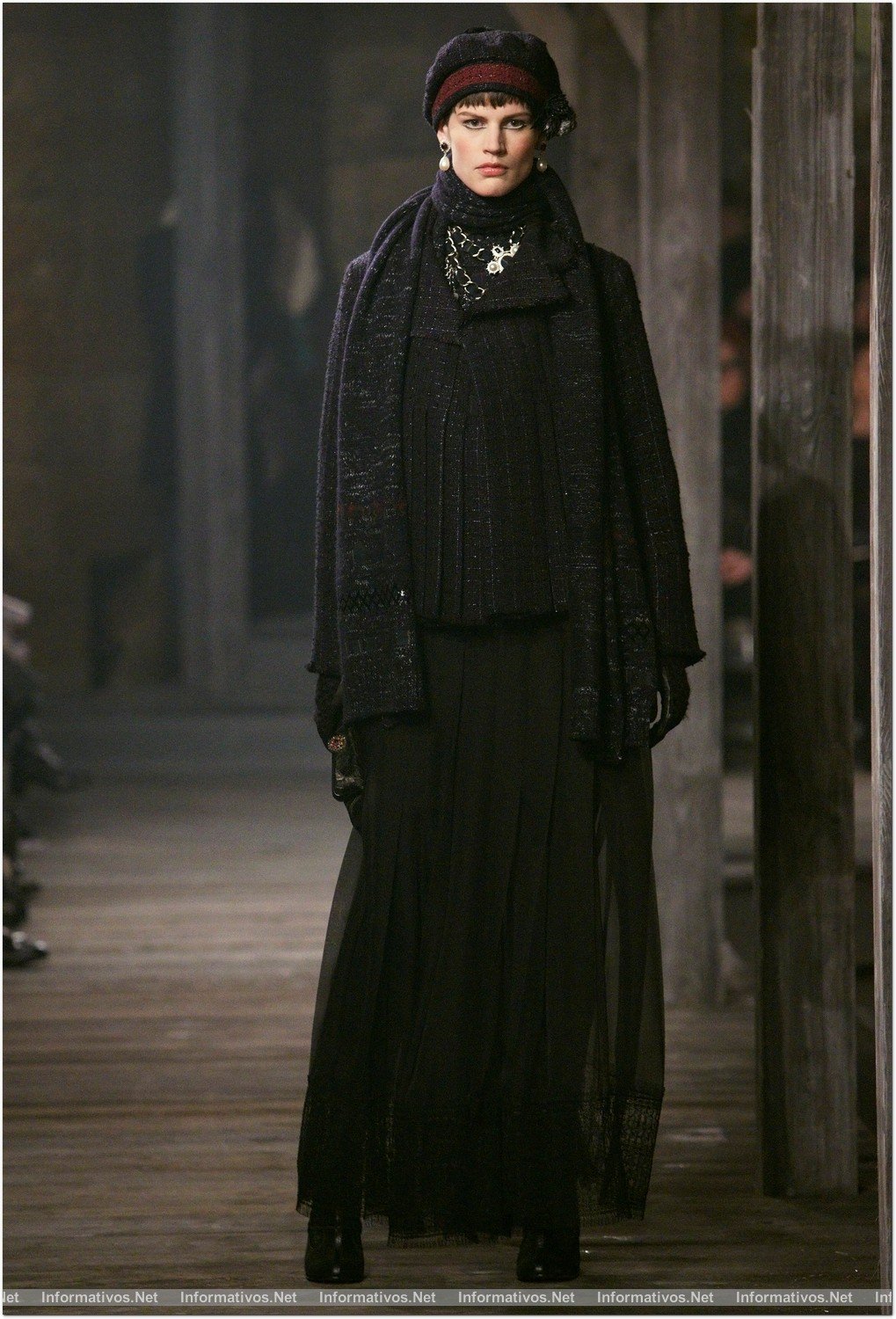 Desfile de Karl Lagerfeld para Chanel "Métiers d´Art" 2012/2013 en Escocia