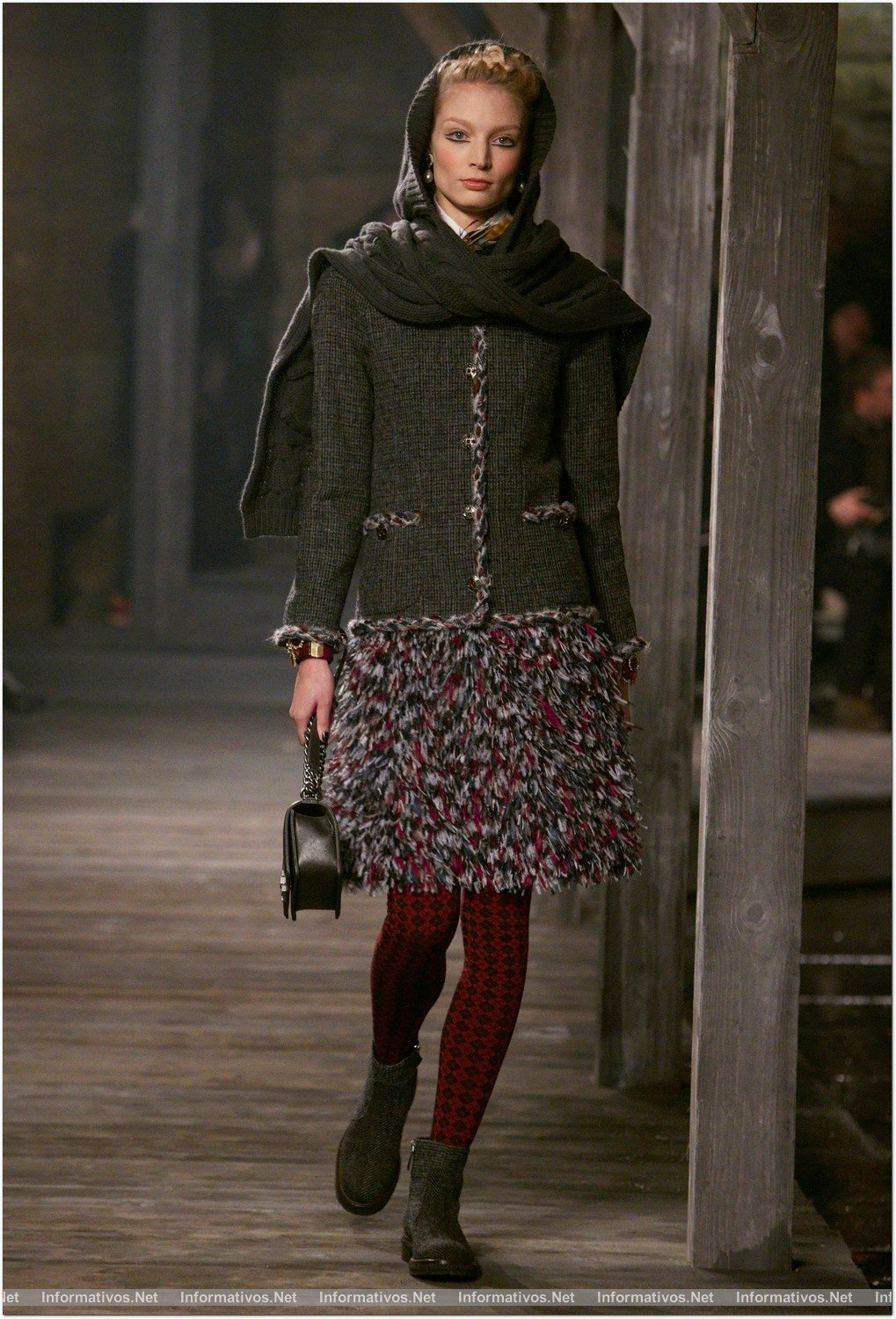 Desfile de Karl Lagerfeld para Chanel "Métiers d´Art" 2012/2013 en Escocia