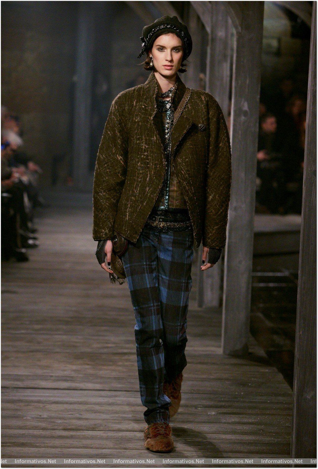 Desfile de Karl Lagerfeld para Chanel "Métiers d´Art" 2012/2013 en Escocia