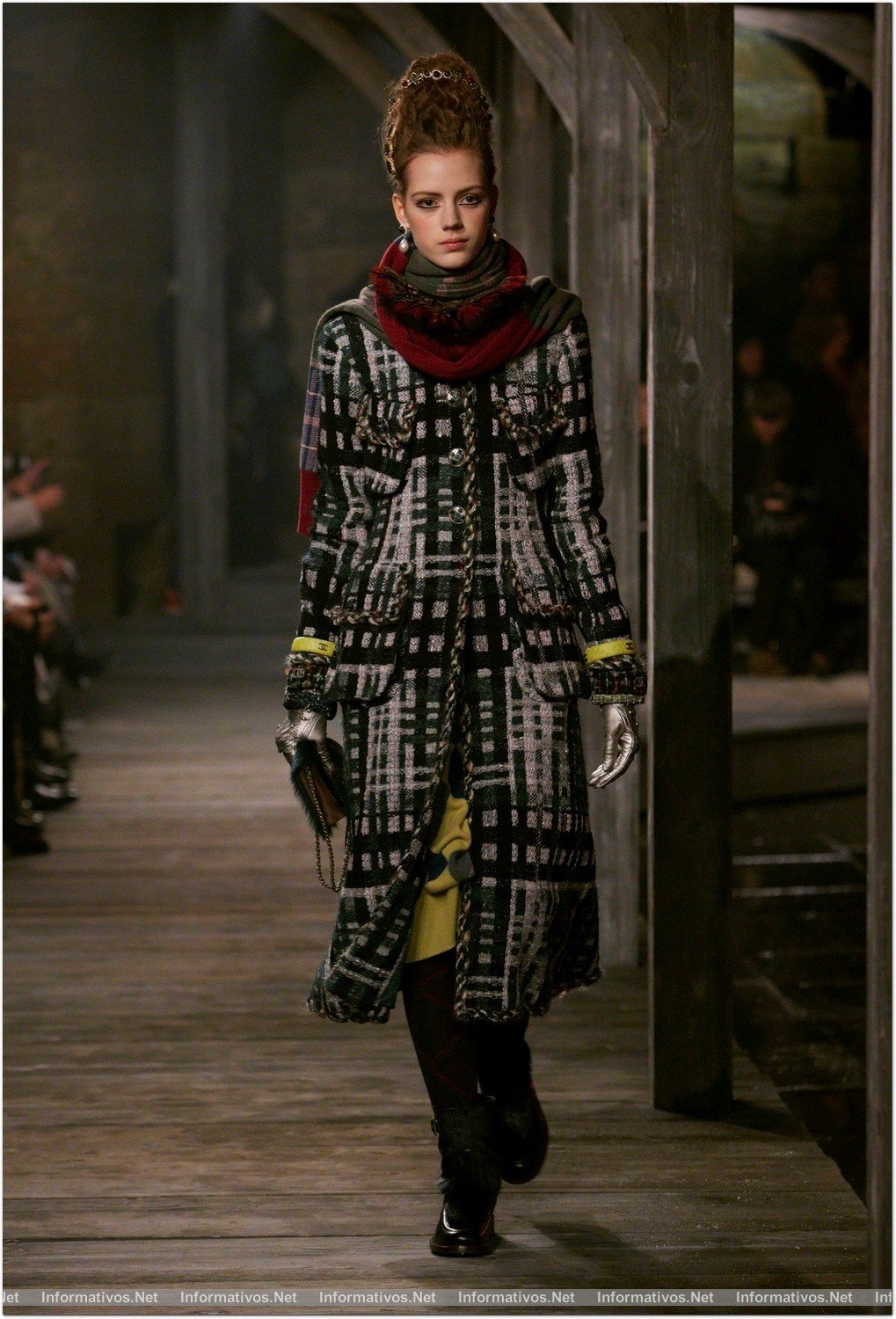Desfile de Karl Lagerfeld para Chanel "Métiers d´Art" 2012/2013 en Escocia