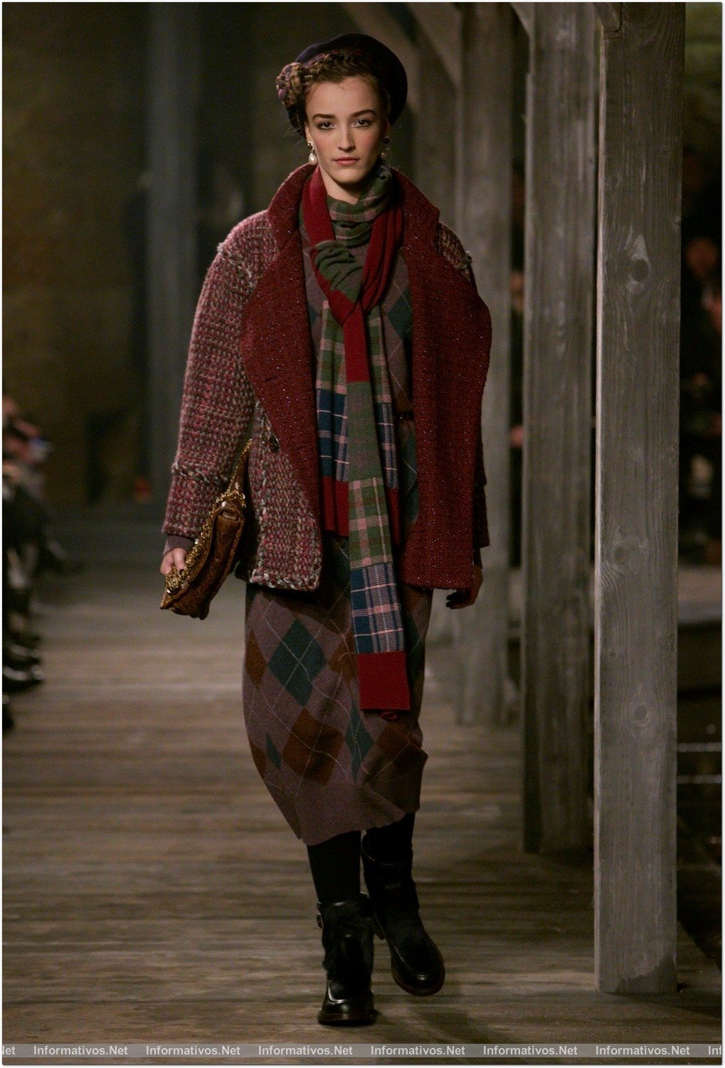Desfile de Karl Lagerfeld para Chanel "Métiers d´Art" 2012/2013 en Escocia